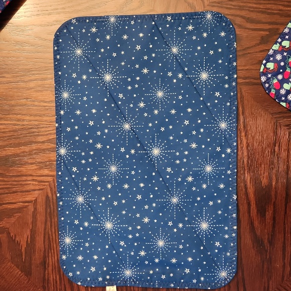 Handmade reversible Christmas themed placemats - Picture 3 of 6